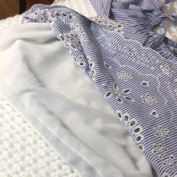 Express Off The Shoulder Eyelet Blouse Blue/White Striped Size M - Picture 7 of 10